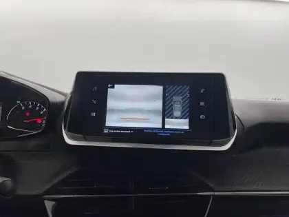 Photo 31 Peugeot 2008  PureTech 100 S&S BVM6