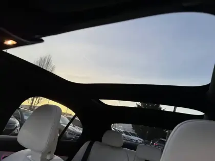 Photo 17 Mercedes Classe E  300 de Hybrid EQ 9G-Tronic