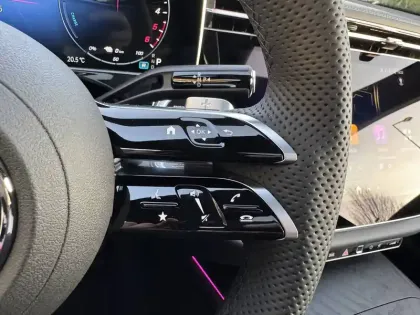 Photo 36 Mercedes Classe E  300 de Hybrid EQ 9G-Tronic