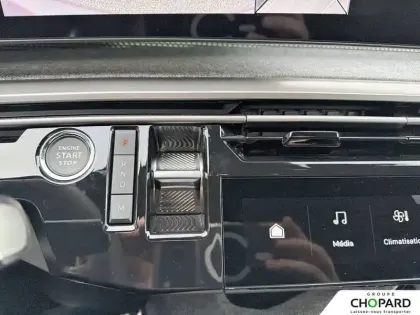 Photo 21 Peugeot 5008  Hybrid 145 ch e-DCS6