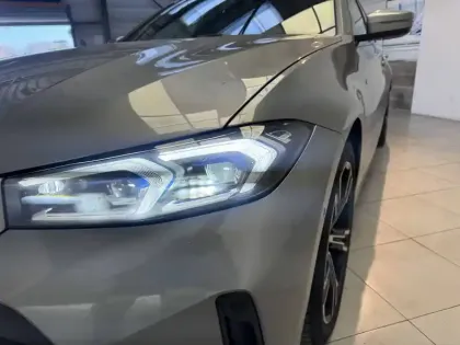 Photo 17 BMW Serie 3 Touring 320d xDrive 190 ch BVA8