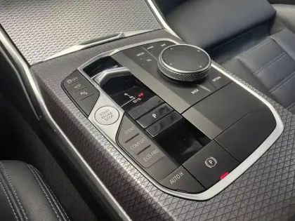 Photo 38 BMW Serie 3 Touring 320d xDrive 190 ch BVA8