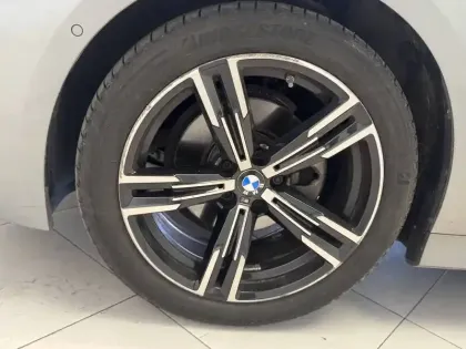 Photo 10 BMW Serie 3 Touring 320d xDrive 190 ch BVA8