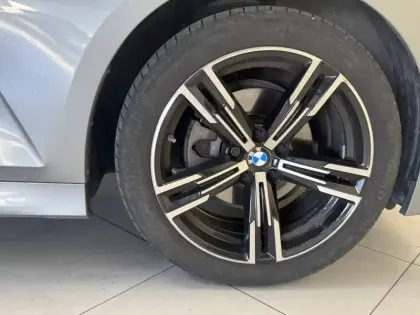 Photo 9 BMW Serie 3 Touring 320d xDrive 190 ch BVA8