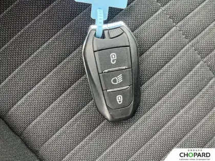 Photo 11 Peugeot 208  Electrique 50 kWh 136ch