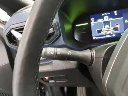 Photo 35 Dacia Duster  Hybrid 140