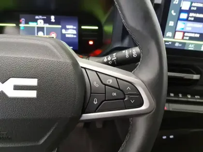 Photo 38 Dacia Duster  Hybrid 140