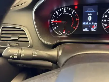 Photo 27 Renault Megane Mégane IV Berline Blue dCi 115 - 21N