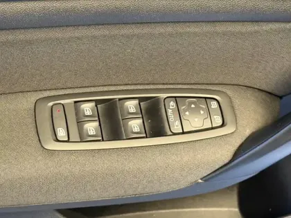 Photo 17 Renault Megane Mégane IV Berline Blue dCi 115 - 21N