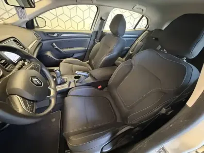 Photo 9 Renault Megane Mégane IV Berline Blue dCi 115 - 21N