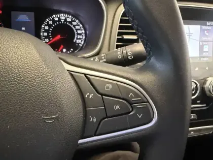 Photo 25 Renault Megane Mégane IV Berline Blue dCi 115 - 21N