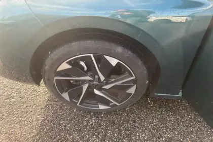 Photo 32 Peugeot 308  SW PureTech 130ch S&S BVM6