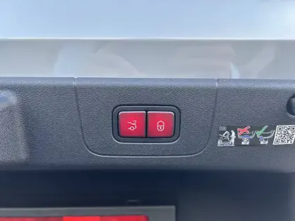 Photo 18 Mercedes CLA  200 8F-eDCT