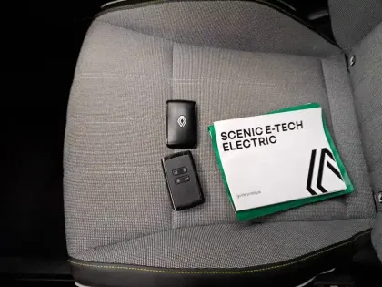 Photo 88 Renault Scenic  E-Tech electrique 220 ch grande autonomie