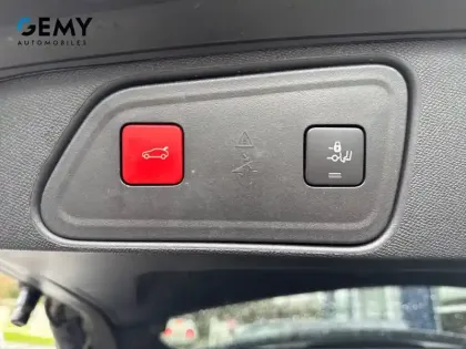 Photo 13 Peugeot 3008  Hybrid 225 e-EAT8