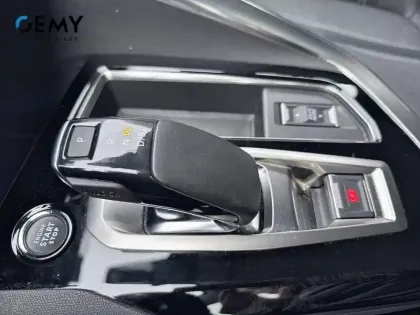 Photo 34 Peugeot 3008  Hybrid 225 e-EAT8