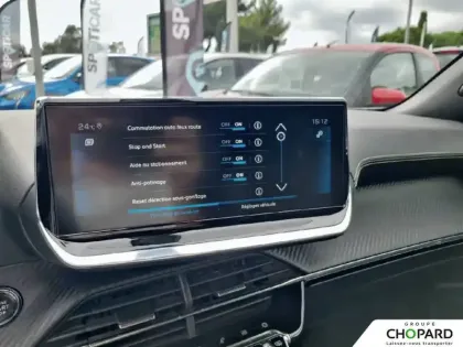 Photo 19 Peugeot 2008  PureTech 130 S&S EAT8