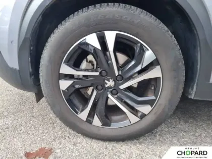 Photo 11 Peugeot 2008  PureTech 130 S&S EAT8