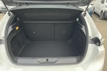 Photo 36 Peugeot 308  PureTech 130ch S&S EAT8