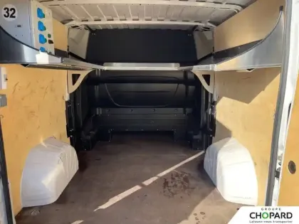 Photo 7 Peugeot Boxer  TOLE 3.3 T L2H1 BLUEHDI 140 S&S BVM6