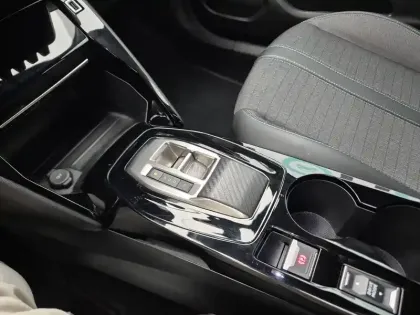 Photo 12 Peugeot 2008  BlueHDi 130 S&S EAT8