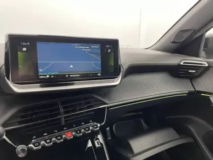 Photo 27 Peugeot 2008  BlueHDi 130 S&S EAT8