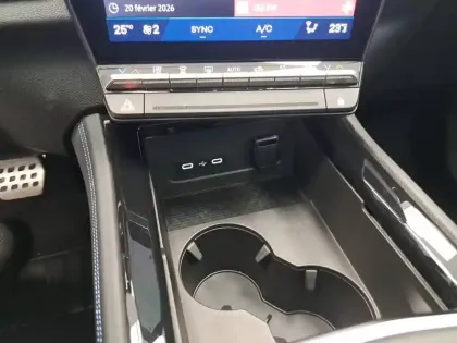 Photo 38 Renault Austral  E-Tech full hybrid 200 GSR2