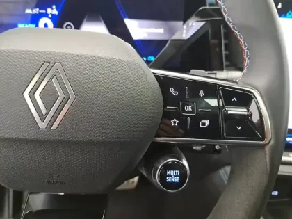 Photo 34 Renault Austral  E-Tech full hybrid 200 GSR2