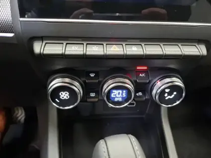 Photo 11 Renault Arkana  E-Tech full hybrid 145 GSR2