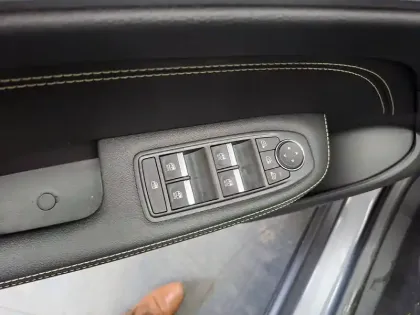 Photo 8 Renault Arkana  E-Tech full hybrid 145 GSR2