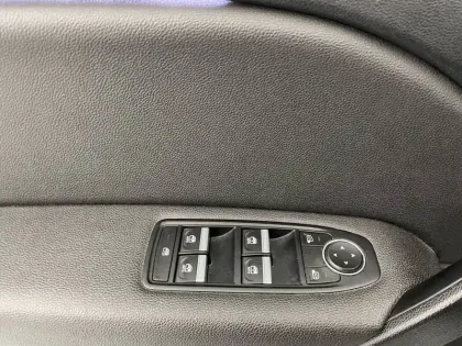 Photo 95 Renault Captur  E-Tech 145