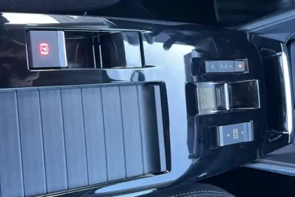 Photo 109 Citroën C4  PureTech 130 S&S EAT8