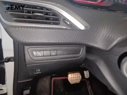 Photo 12 Peugeot 2008  BlueHDi 120ch S&S EAT6