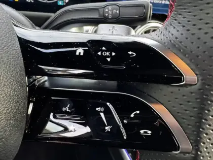 Photo 56 Mercedes GLB  200 d 8G-DCT