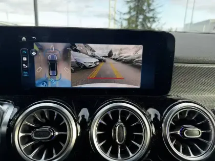 Photo 37 Mercedes GLB  200 d 8G-DCT