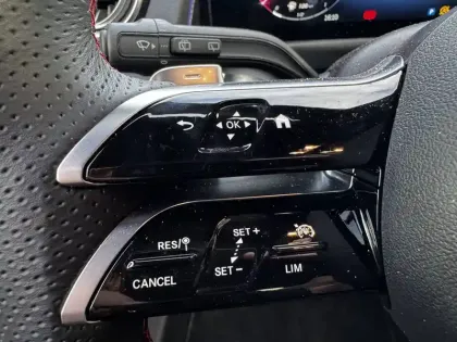 Photo 34 Mercedes GLB  200 d 8G-DCT