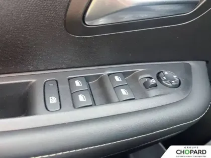 Photo 23 Peugeot 208  Electrique 50 kWh 136ch