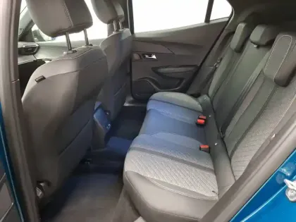 Photo 11 Peugeot 2008  Hybrid 136 e-DCS6