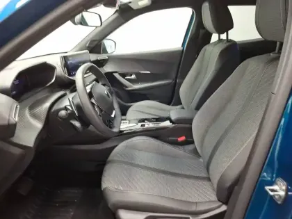 Photo 10 Peugeot 2008  Hybrid 136 e-DCS6