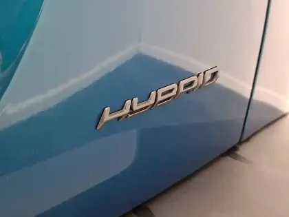 Photo 34 Peugeot 2008  Hybrid 136 e-DCS6