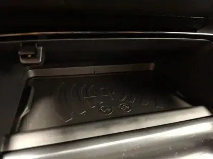 Photo 27 Peugeot 2008  Hybrid 136 e-DCS6