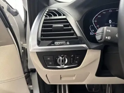 Photo 42 BMW X4  xDrive20d 190 ch BVA8