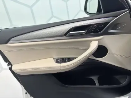 Photo 43 BMW X4  xDrive20d 190 ch BVA8