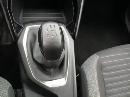 Photo 12 Peugeot 208  PureTech 75 S&S BVM5