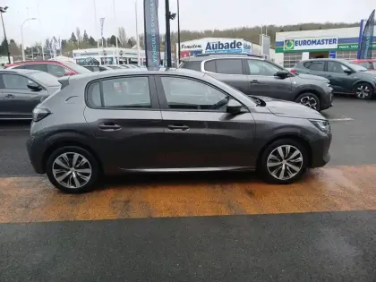 Photo 43 Peugeot 208  PureTech 75 S&S BVM5