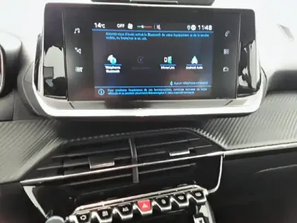 Photo 14 Peugeot 2008  PureTech 130 S&S BVM6