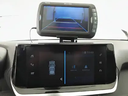 Photo 17 Peugeot 2008  PureTech 130 S&S BVM6