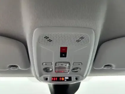 Photo 80 Peugeot 208  Electrique 50 kWh 136ch