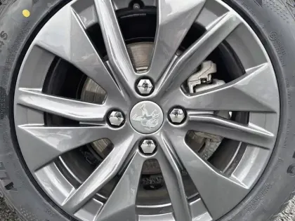 Photo 12 Peugeot 208  Electrique 50 kWh 136ch