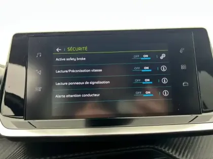 Photo 79 Peugeot 208  Electrique 50 kWh 136ch